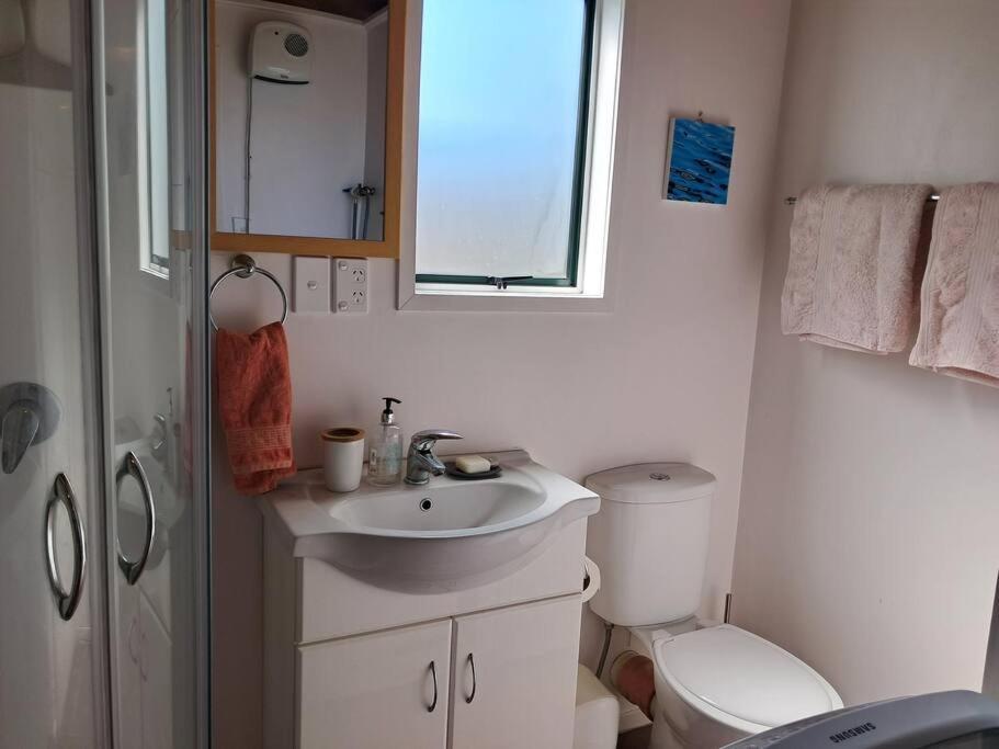 Sweet Guesthouse Waitara Экстерьер фото